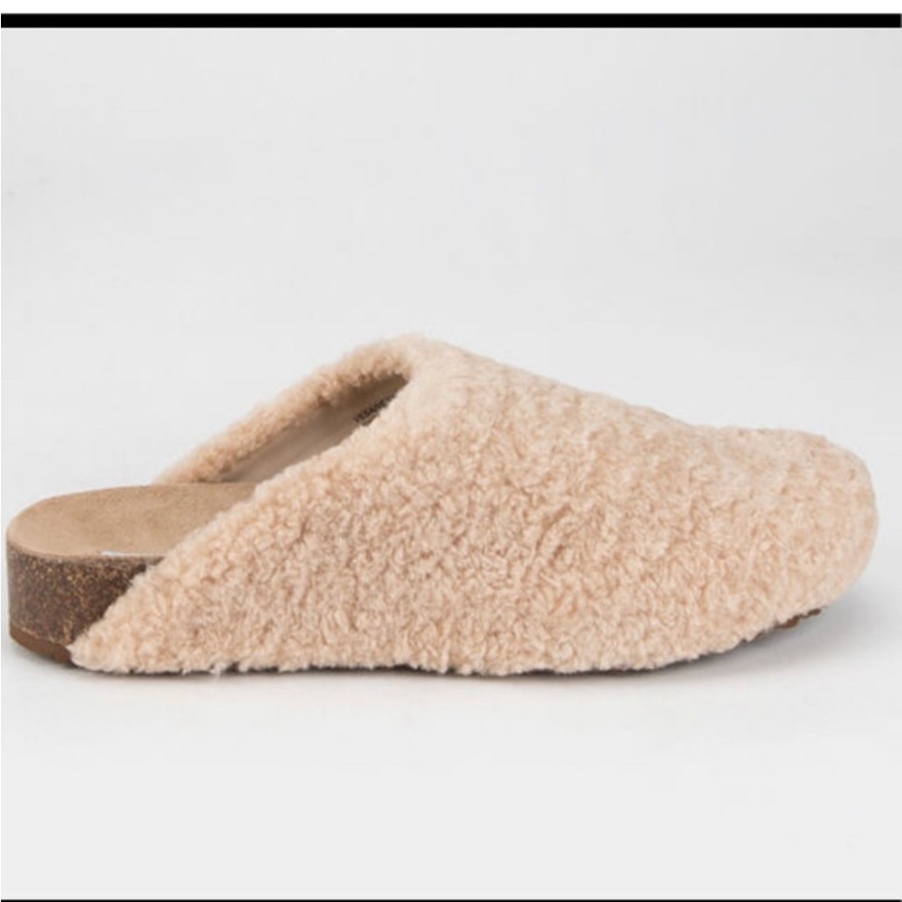 Steve Madden Slipper